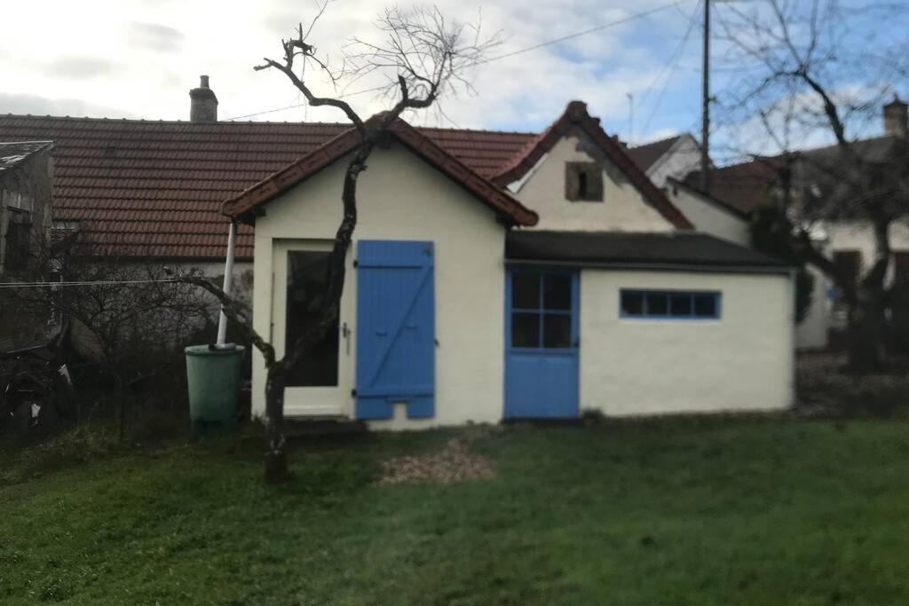 Maisonnette de charme en Bourgogne La Machine Extérieur photo